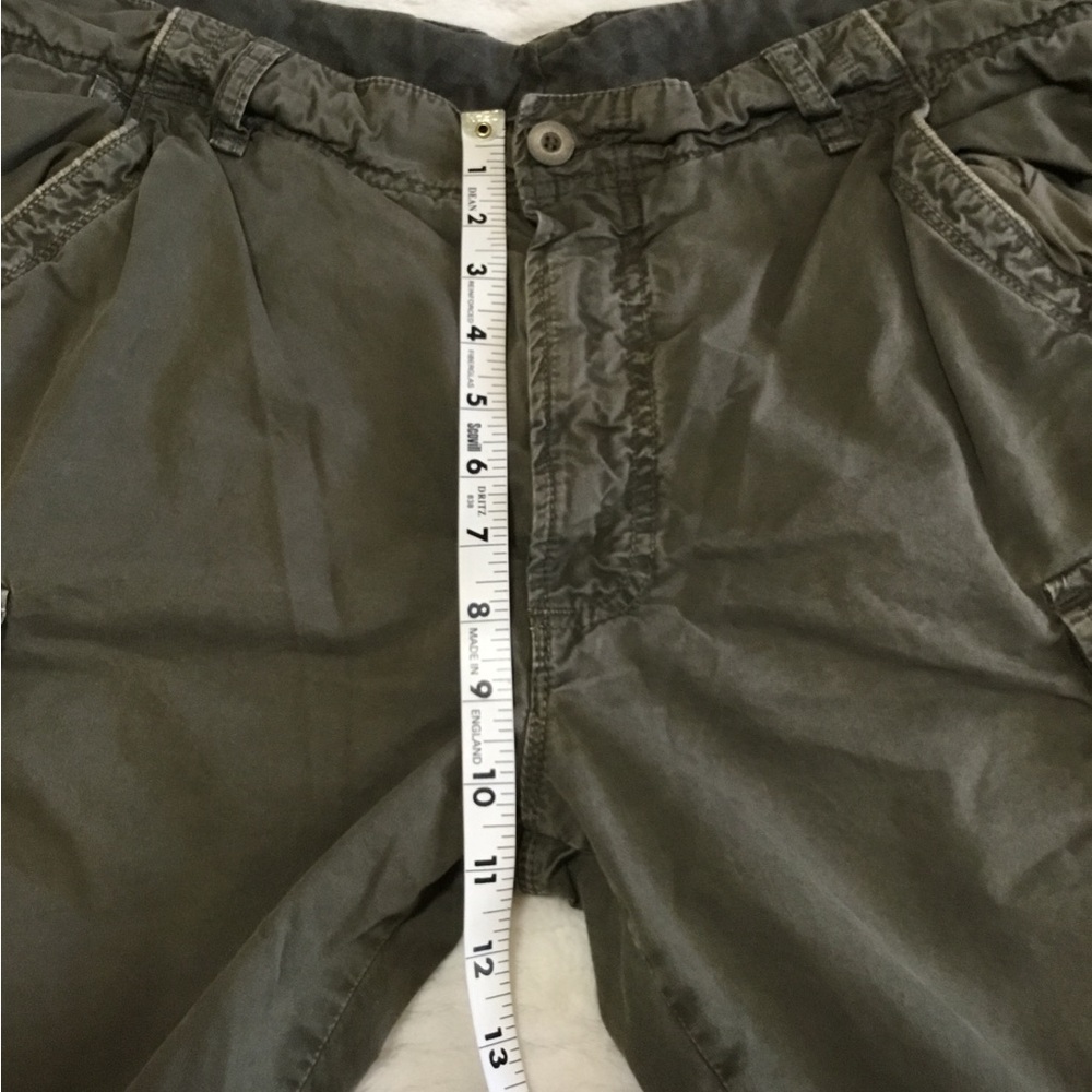 Perfection green cargo shorts size 52 / US36-38 - Picture 5 of 9